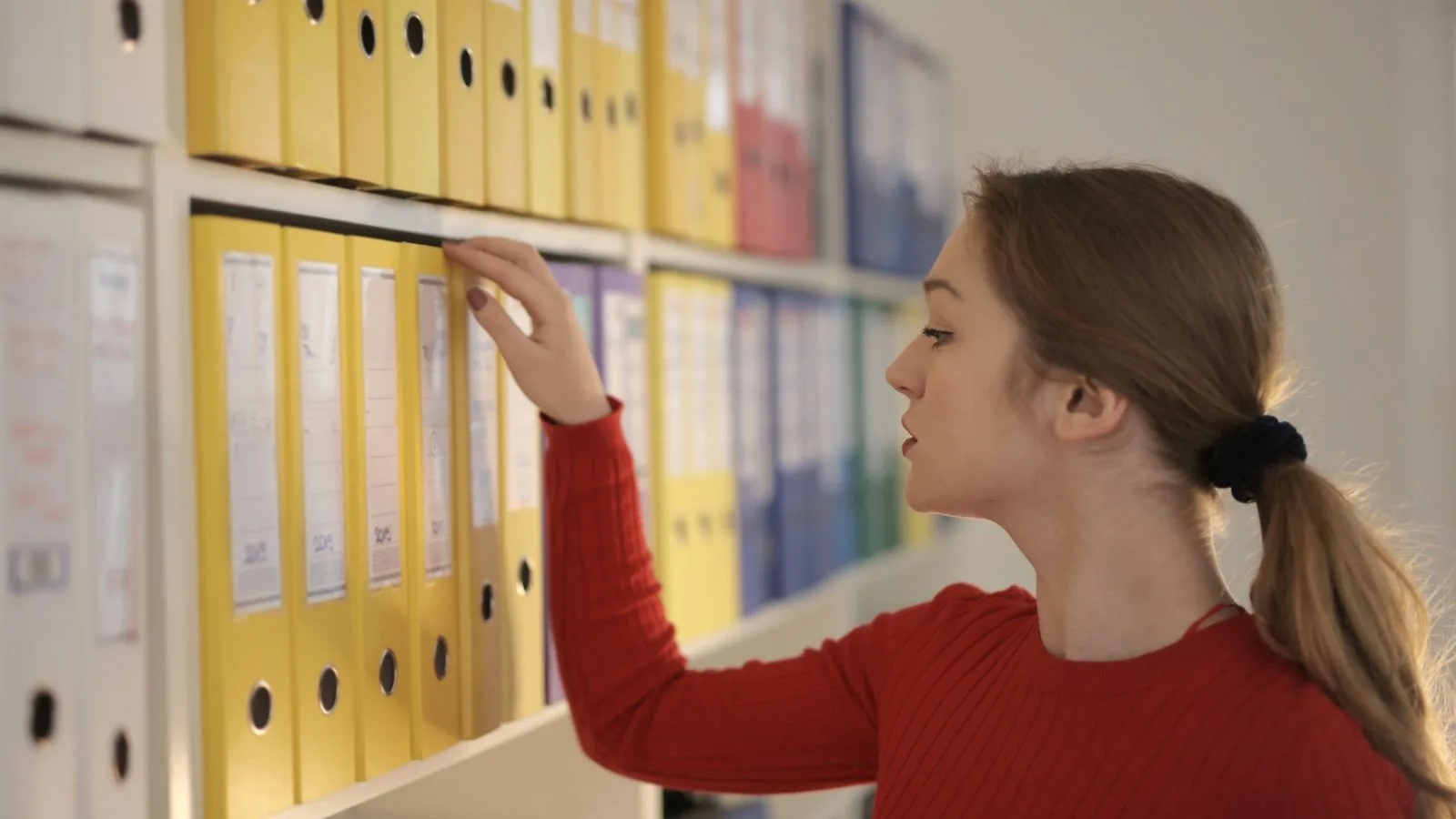 Searching the archive for the folder of a contract due for renewal